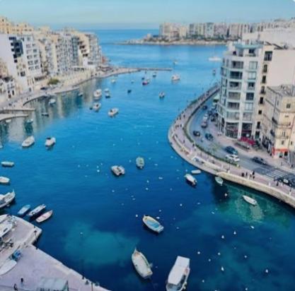 セント・ポールズ・ベイSea Breeze Penthouse And Terrace Qawra St Paul'S Bayアパートメント エクステリア 写真